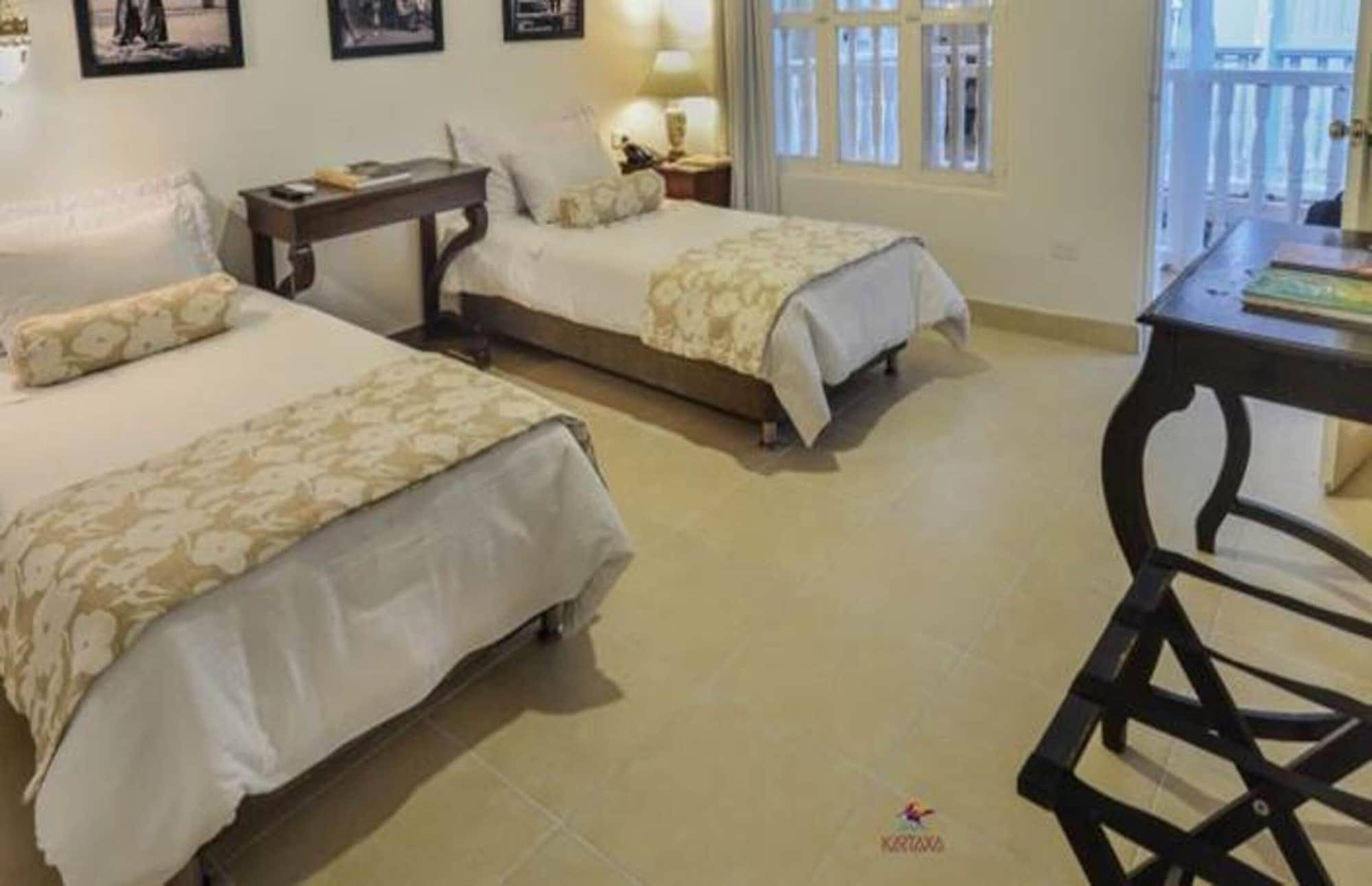 Hotel Kartaxa Cartagène Extérieur photo