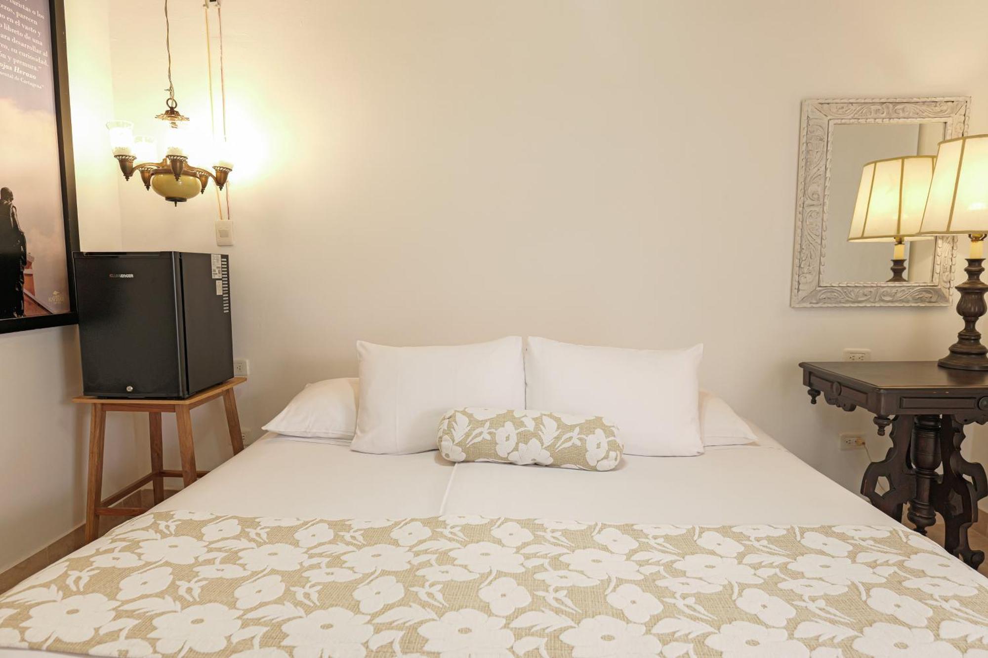 Hotel Kartaxa Cartagène Extérieur photo
