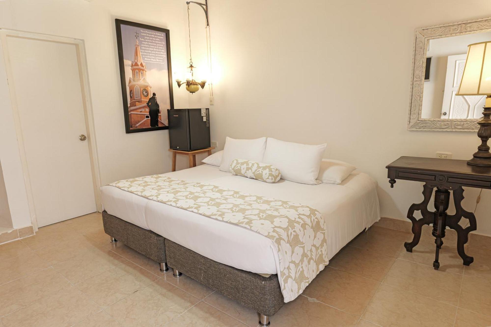 Hotel Kartaxa Cartagène Extérieur photo