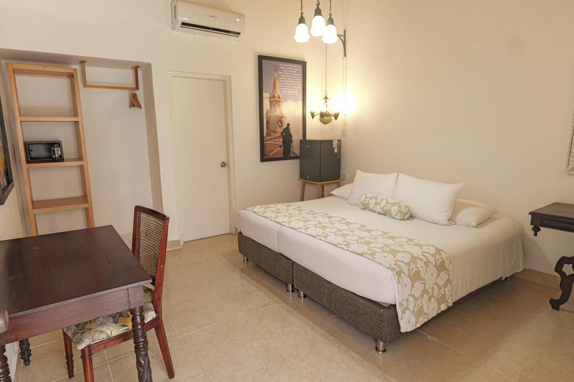 Hotel Kartaxa Cartagène Extérieur photo