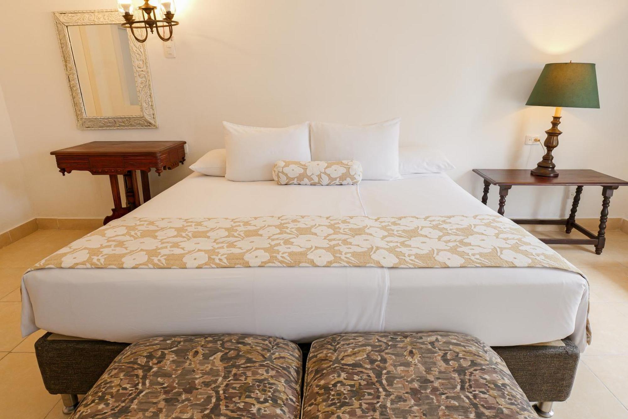 Hotel Kartaxa Cartagène Extérieur photo